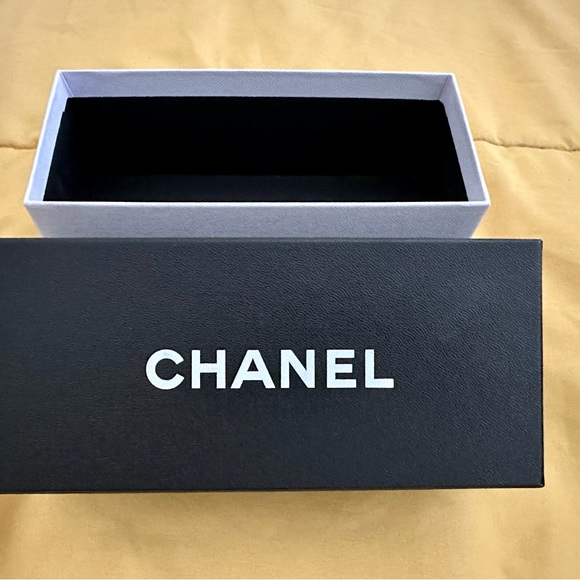 Empty Chanel Box-unused - Picture 4 of 5